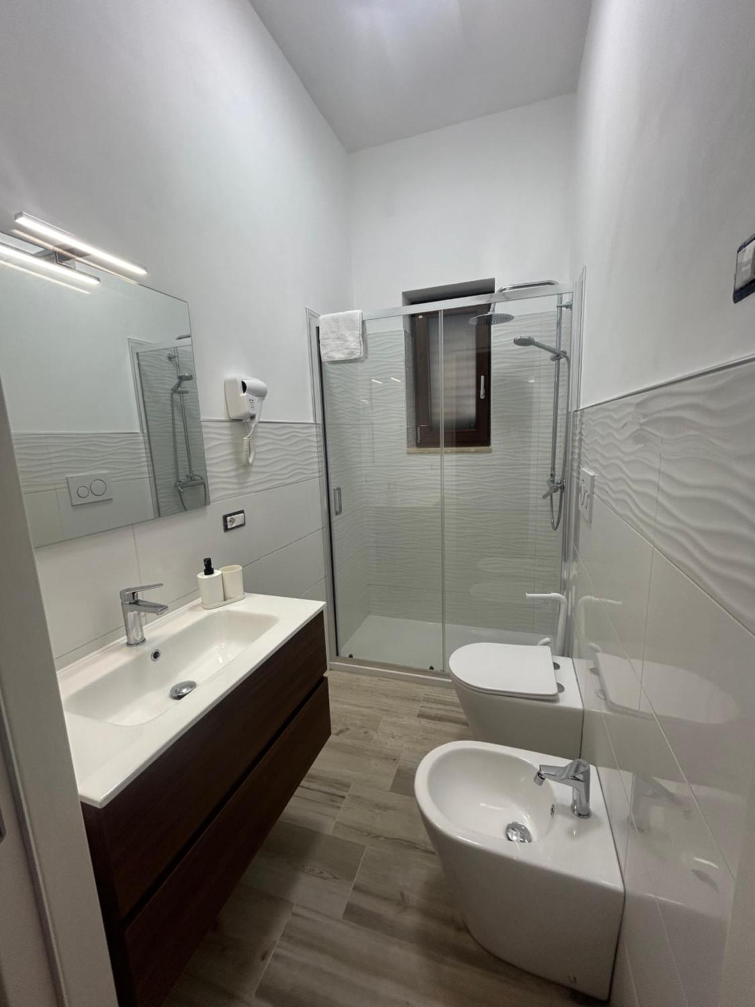 Casa Vacanze Nina Torre Ovo Luaran gambar